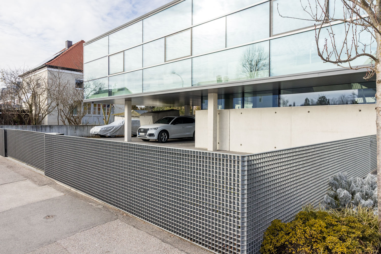 Parkplätze direkt vor der Tür beim Coworking Space cubus33 in Ingolstadt (Neuburger Straße 33)